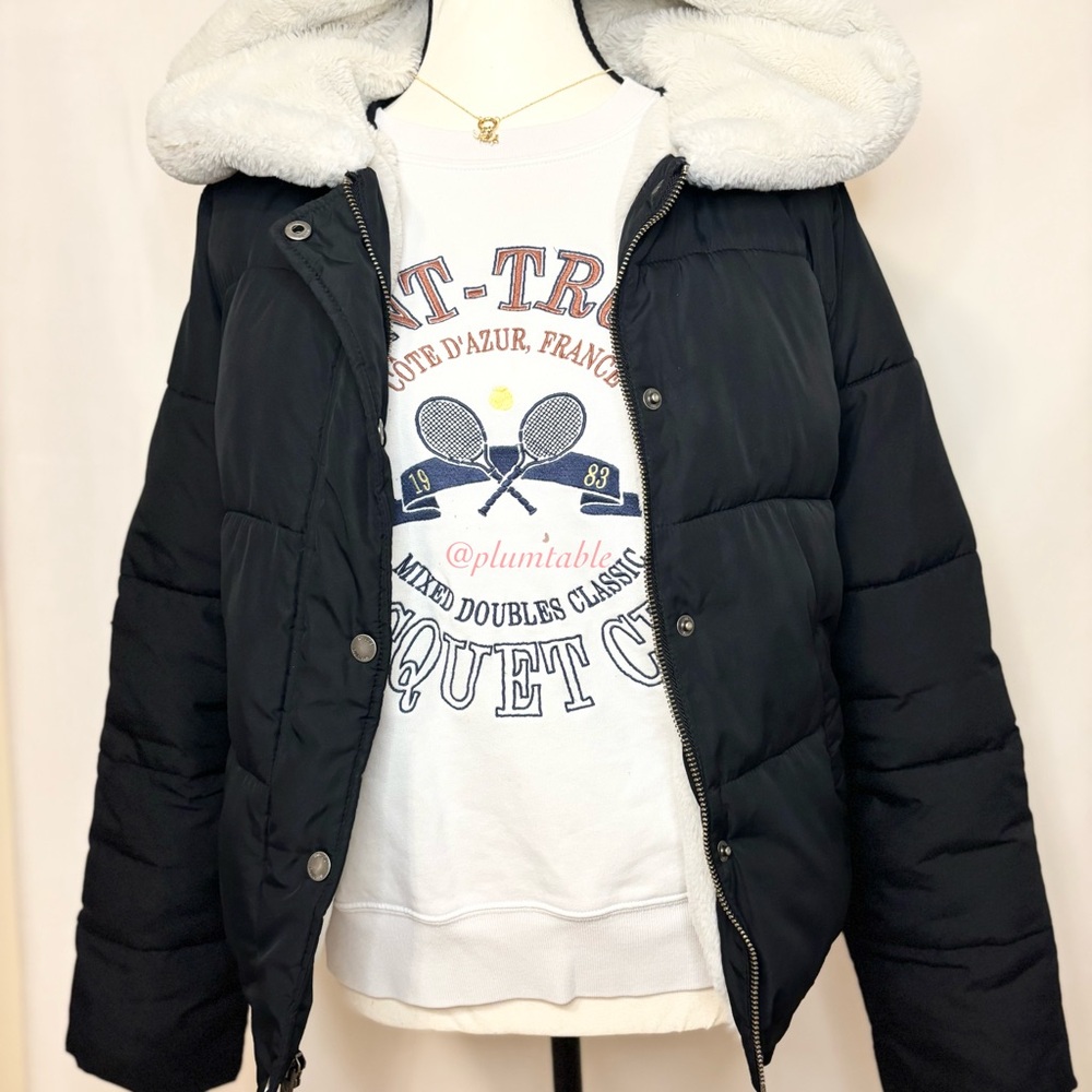 Abercrombie & Fitch White Sweatshirt Jumper
